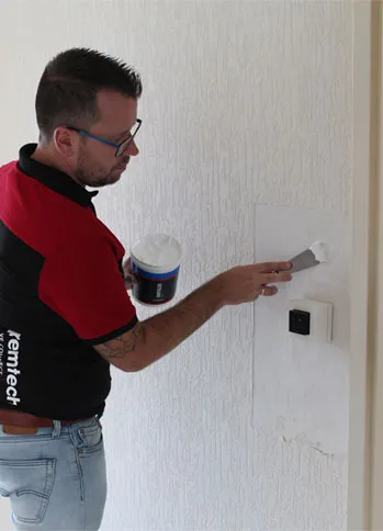 Solutions professionnelles pour les grands trous dans les murs